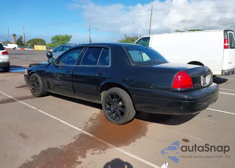 2011 Ford Crown Victoria Police Interceptor z USA, uszkodzony, nr VIN 2FABP7BV2BX120737